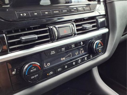 Certified 2024 Nissan Pathfinder SL AWD/4WD image 18