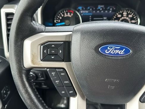 Used 2019 Ford F150 Lariat image 23