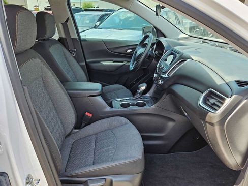 Used 2024 Chevrolet Equinox LT FWD image 19