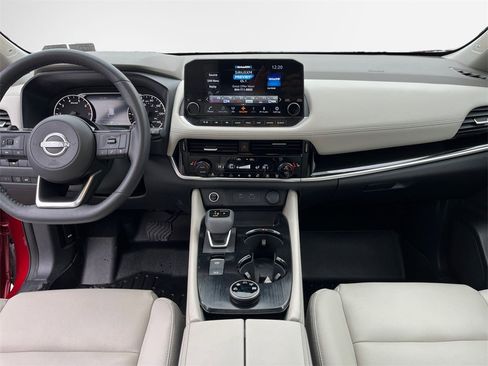 Used 2023 Nissan Rogue SL w/ SL Premium Package image 16