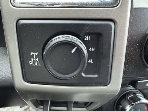 Used 2017 Ford F250 Lariat w/ Lariat Value Package image 23