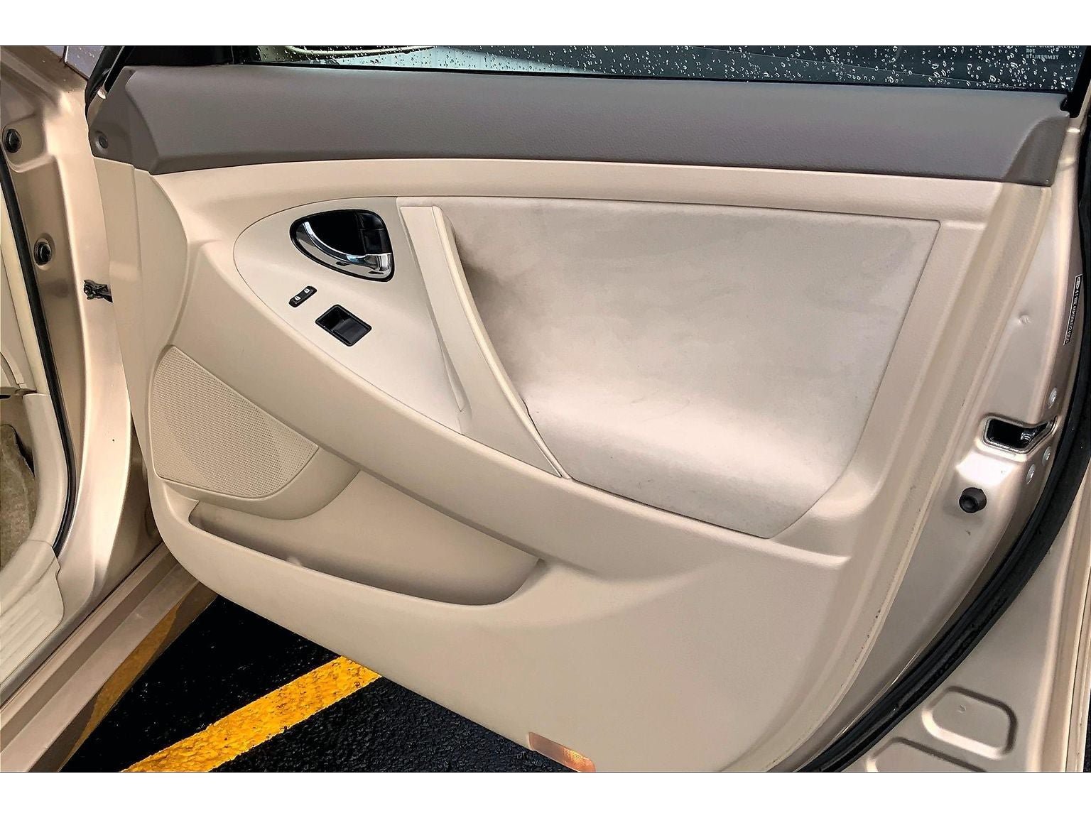 Used 2009 Toyota Camry SE FWD image 24