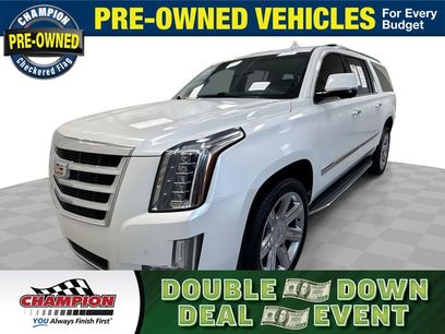 Used 2016 Cadillac Escalade ESV Luxury