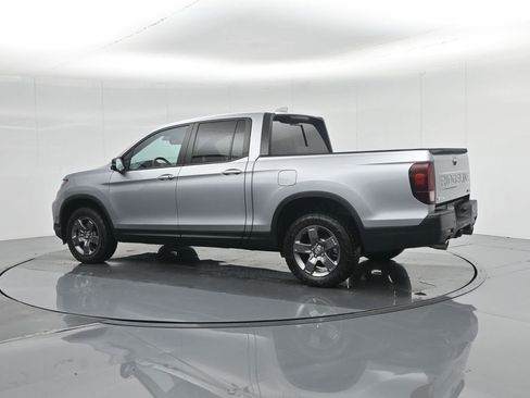 Used 2024 Honda Ridgeline TrailSport image 6