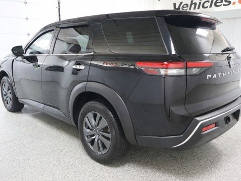 Used 2022 Nissan Pathfinder S AWD/4WD image 3