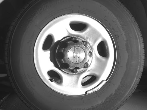 Used 2025 Chevrolet Express 3500 LT w/ LT Preferred Equipment Group RWD image 12