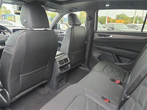 New 2026 Volkswagen Atlas Cross Sport SE image 13