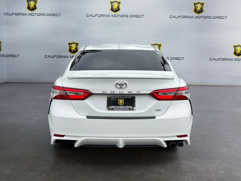 Used 2020 Toyota Camry SE w/ Carpet Mat Package FWD image 4