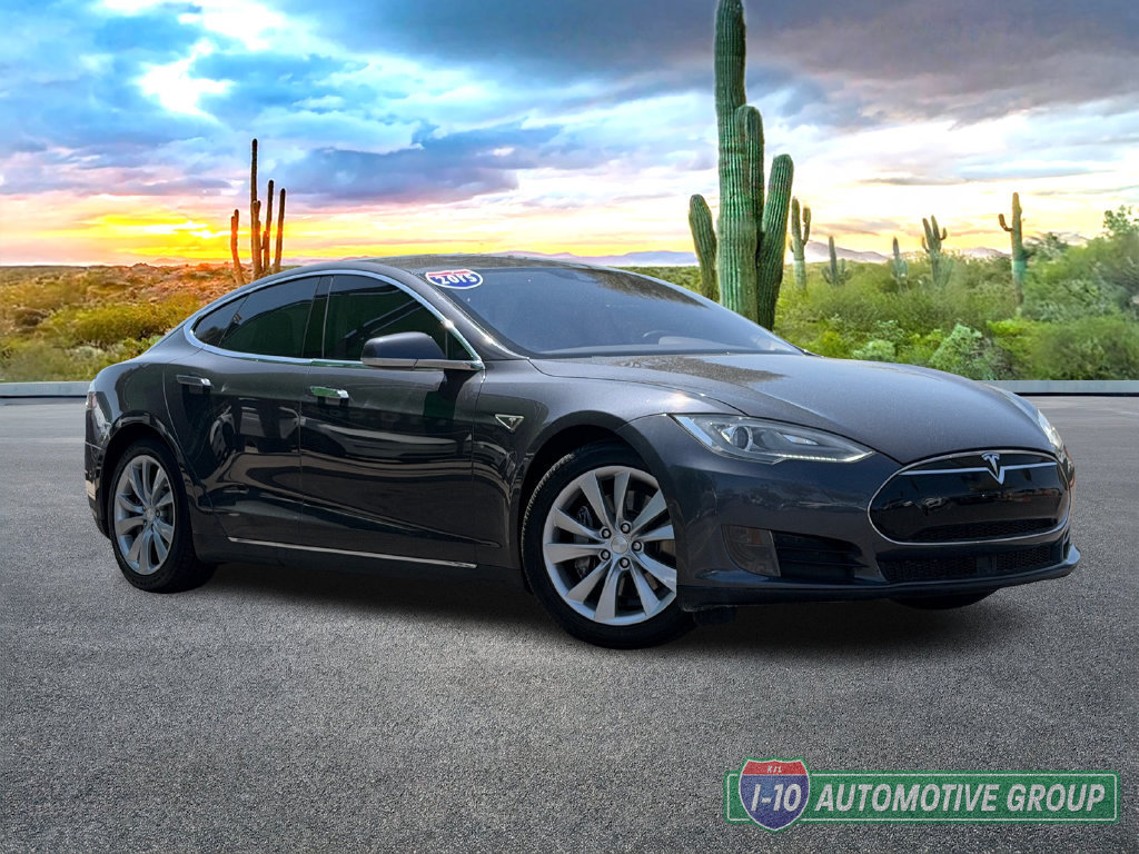Used 2015 Tesla Model S 70 RWD image 2