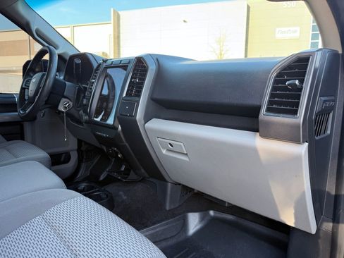 Used 2017 Ford F150 XLT w/ Trailer Tow Package image 29