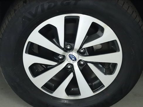 Used 2023 Subaru Outback Premium image 36