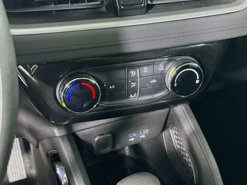 Used 2025 Chevrolet TrailBlazer LT image 22