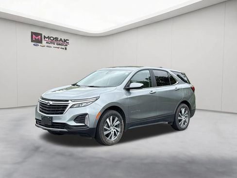 Used 2024 Chevrolet Equinox LT AWD/4WD image 4