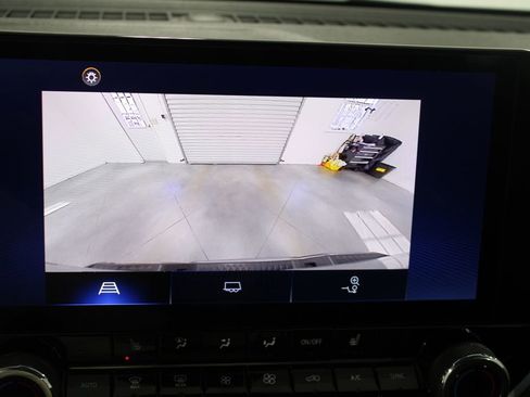 Used 2023 Chevrolet Colorado LT image 45