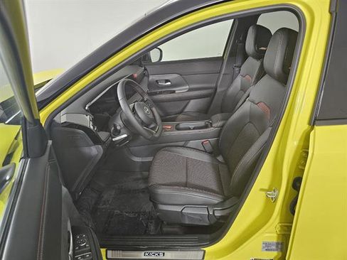 New 2025 Nissan Kicks SR w/ SR Premium Package image 22