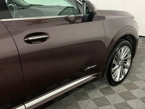 Used 2024 Buick Envision Avenir AWD/4WD image 9