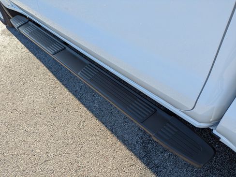 New 2026 GMC Sierra 1500 SLE w/ Preferred Package image 13