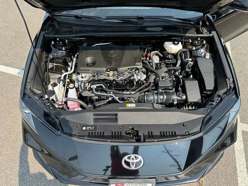 Used 2025 Toyota Camry SE FWD image 7