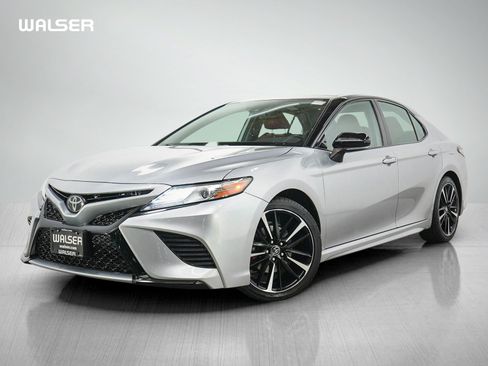 Used 2019 Toyota Camry XSE FWD image 1