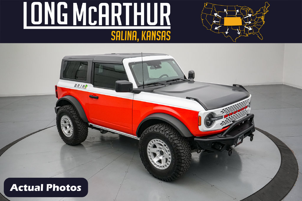 Certified 2025 Ford Bronco 2-Door AWD/4WD image 1