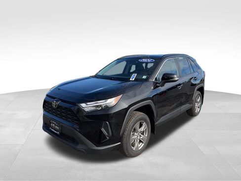 Used 2024 Toyota RAV4 XLE image 15