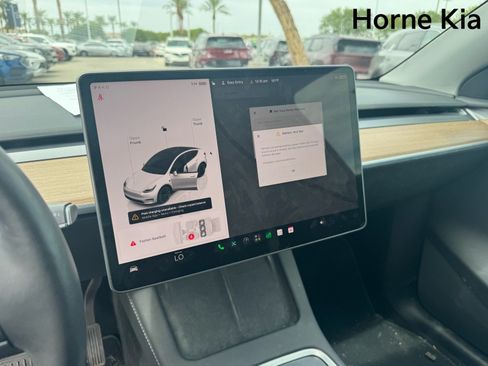 Used 2023 Tesla Model Y Long Range AWD/4WD image 24