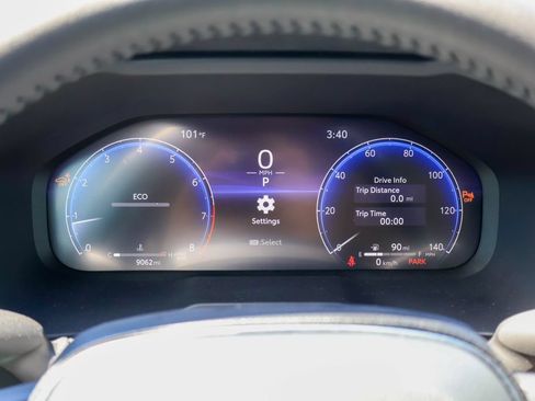 Used 2025 Toyota RAV4 Limited FWD image 14