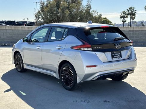 Used 2024 Nissan Leaf SV Plus image 4
