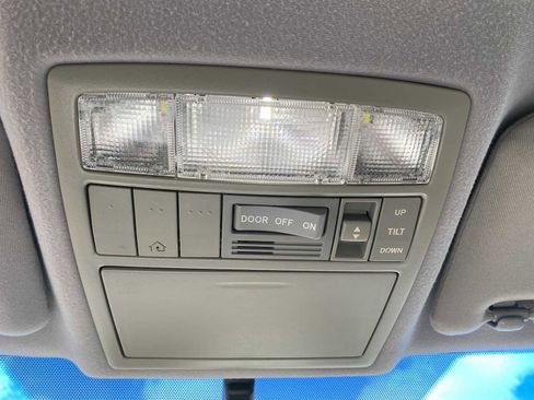 Used 2007 Toyota Camry XLE image 11