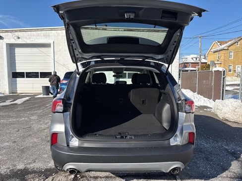 Certified 2022 Ford Escape SE w/ Cold Weather Package image 10
