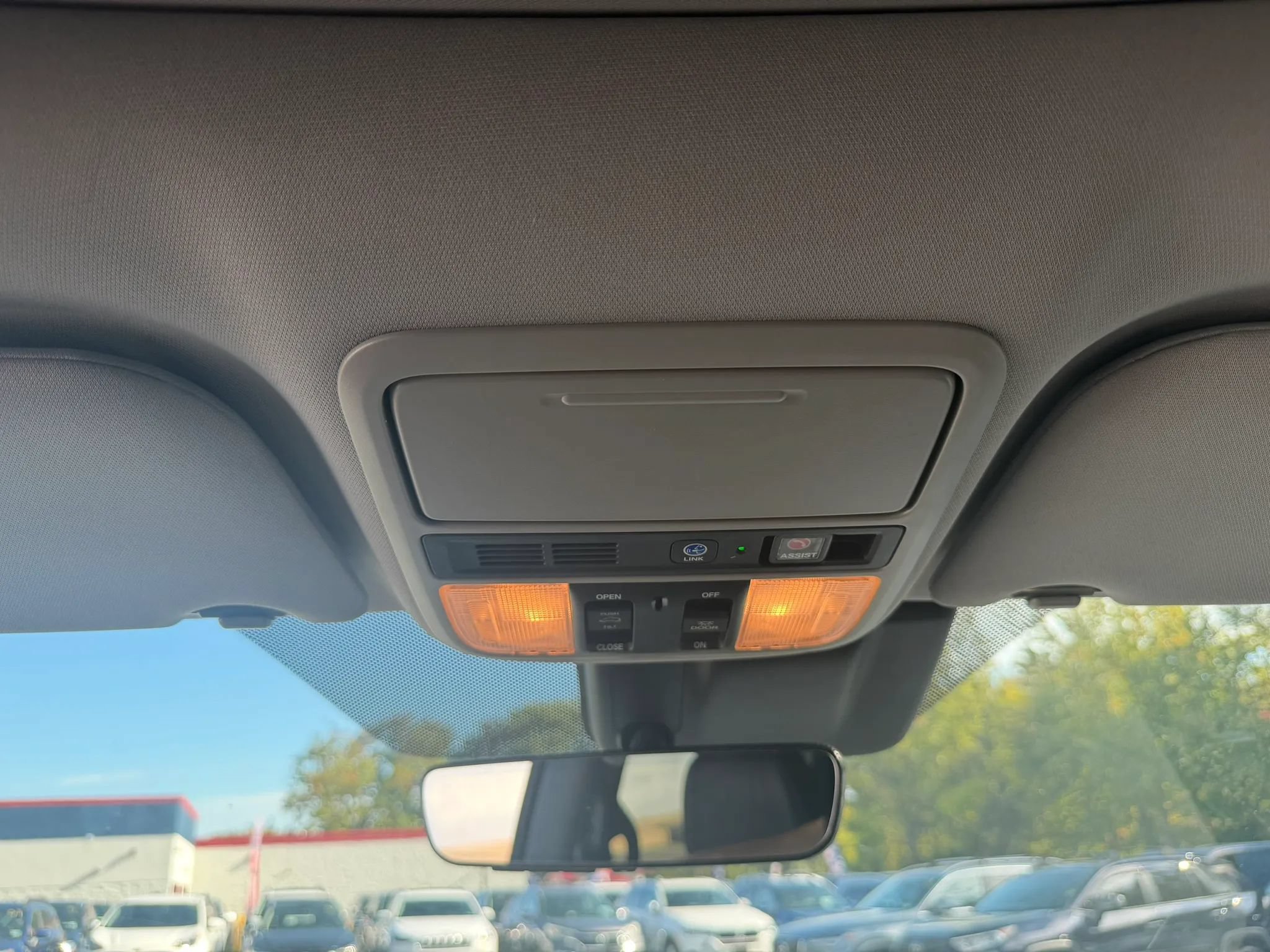 Used 2018 Honda Odyssey Touring image 15