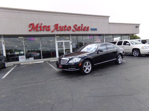 Used 2013 Mercedes-Benz S 550 4MATIC image 3