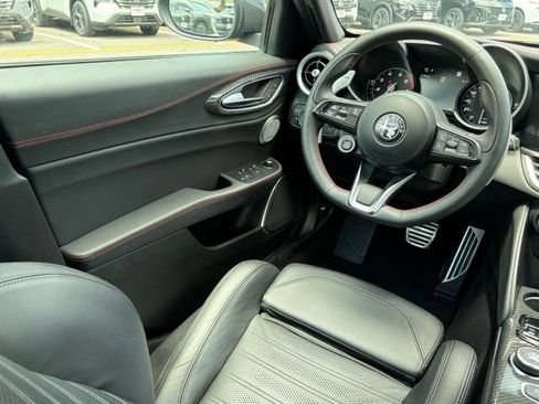 Used 2023 Alfa Romeo Giulia Estrema AWD/4WD image 44