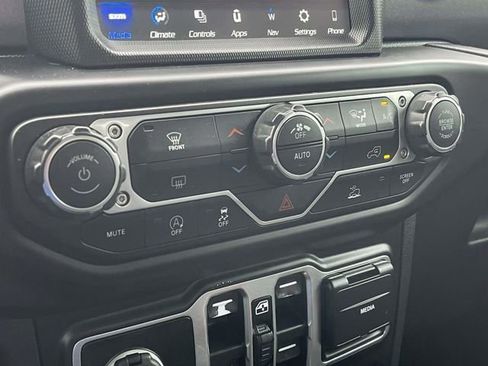 Used 2022 Jeep Gladiator Mojave w/ Trailer Tow Package image 31