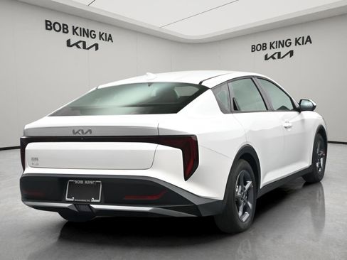 New 2026 Kia K4 FWD image 23