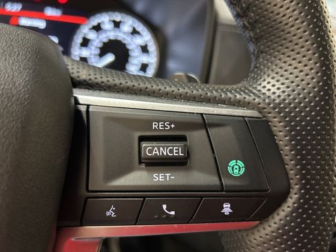 Used 2024 Mitsubishi Outlander SE image 24