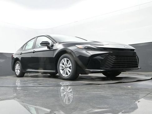 New 2026 Toyota Camry LE FWD image 23