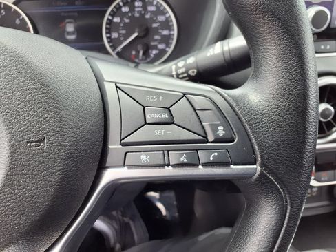 Used 2024 Nissan Sentra SV FWD image 14