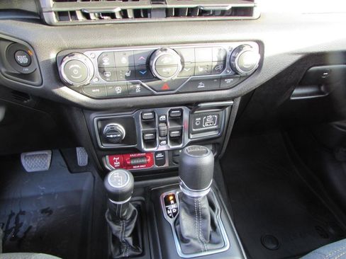 New 2026 Jeep Gladiator Willys image 24