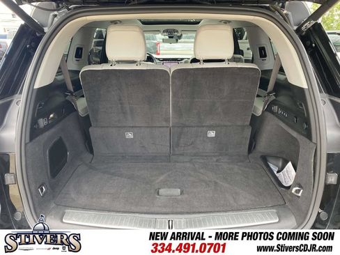 Used 2021 Jeep Grand Cherokee L Overland w/ Luxury Tech Group IV AWD/4WD image 45
