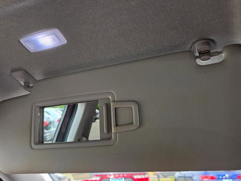 Certified 2023 Volkswagen Tiguan SE image 37