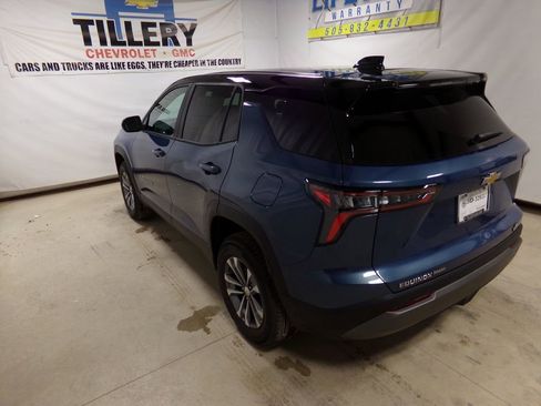 New 2026 Chevrolet Equinox LT w/ Convenience Package II image 4