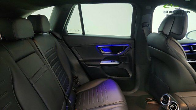 Used 2025 Mercedes-Benz GLC 300 4MATIC image 39