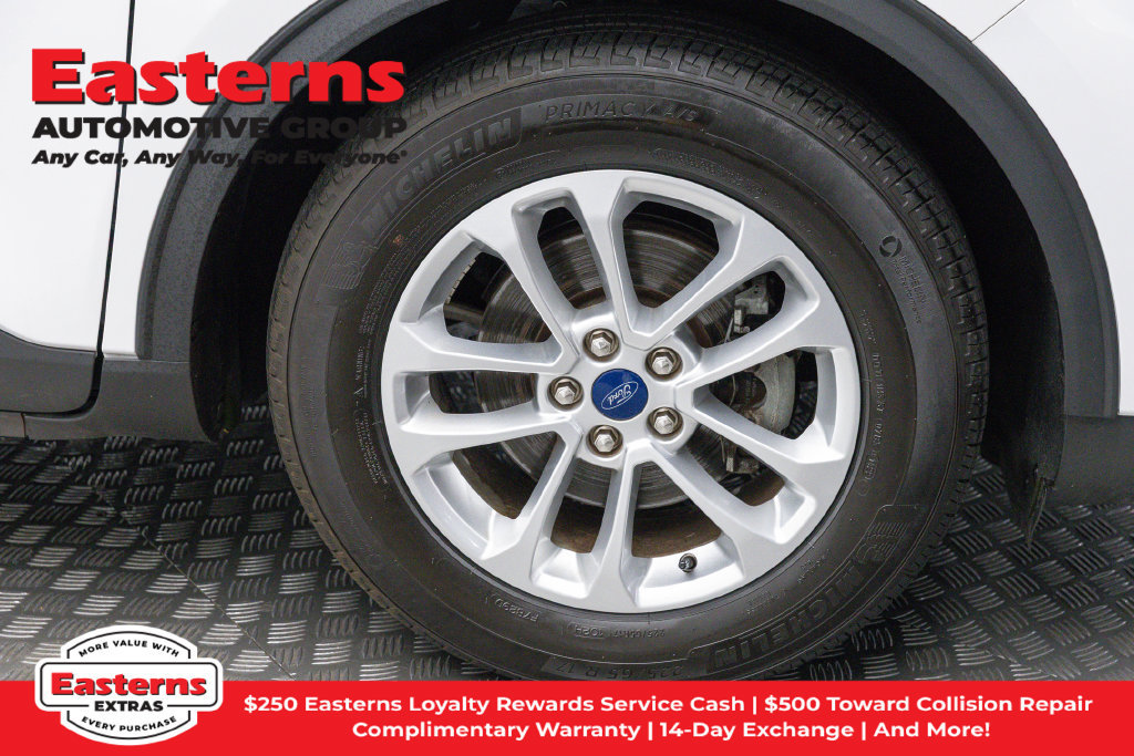 Used 2022 Ford Escape SE FWD image 32