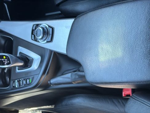 Used 2013 BMW 335i xDrive Sedan AWD/4WD image 26