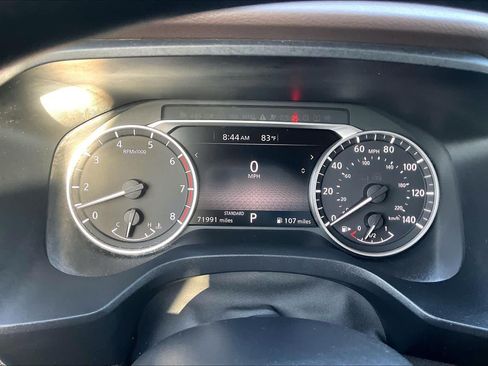 Used 2022 Nissan Rogue SV FWD image 25