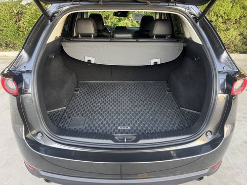 Used 2018 MAZDA CX-5 Touring w/ Preferred Equipment Package FWD image 15