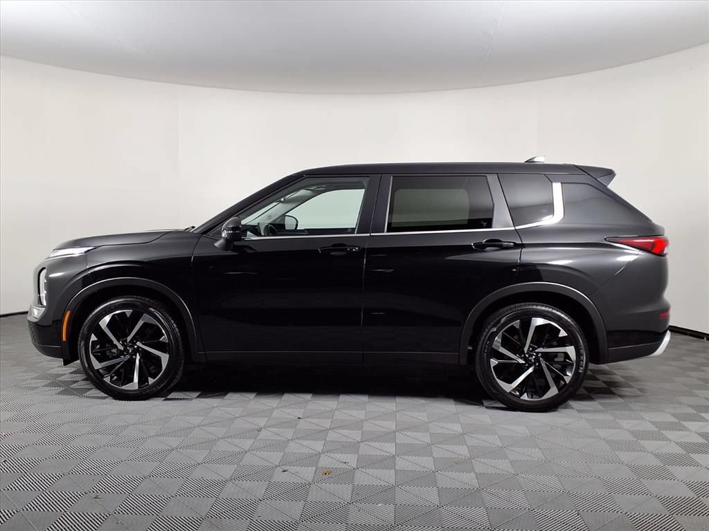 Used 2024 Mitsubishi Outlander SE FWD image 4