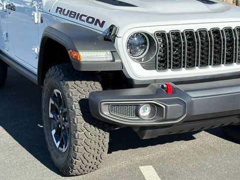 New 2025 Jeep Wrangler Unlimited Rubicon w/ Technology Group AWD/4WD image 10