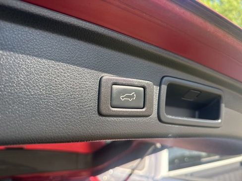 Used 2016 Subaru Forester 2.5i Limited image 7